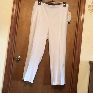Dressbarn- 14W Short - Trousers- New with Tags